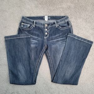 11/12 Maurices Low rise bootcut jeans